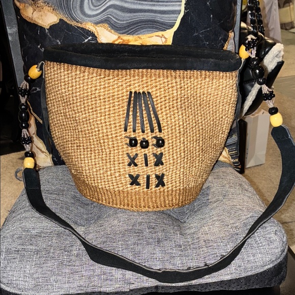 Source Unknown Handbags - Source Unknown Tan and Black Beaded Shoulder Bag